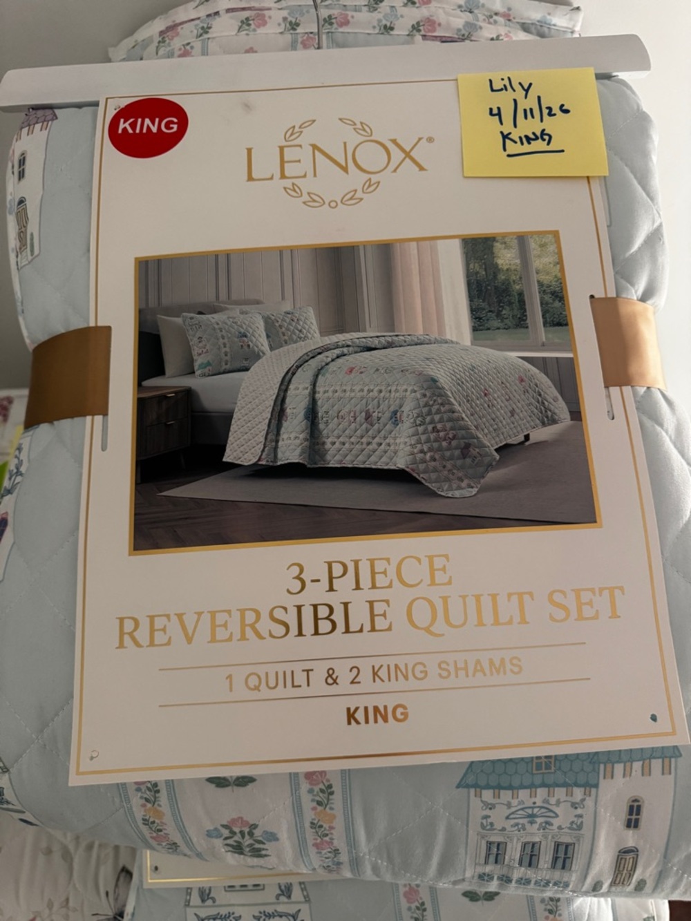 Lenox Light Blue Reversible King Quilt Set with Cottage Print